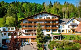 Holzschuhs Schwarzwaldhotel